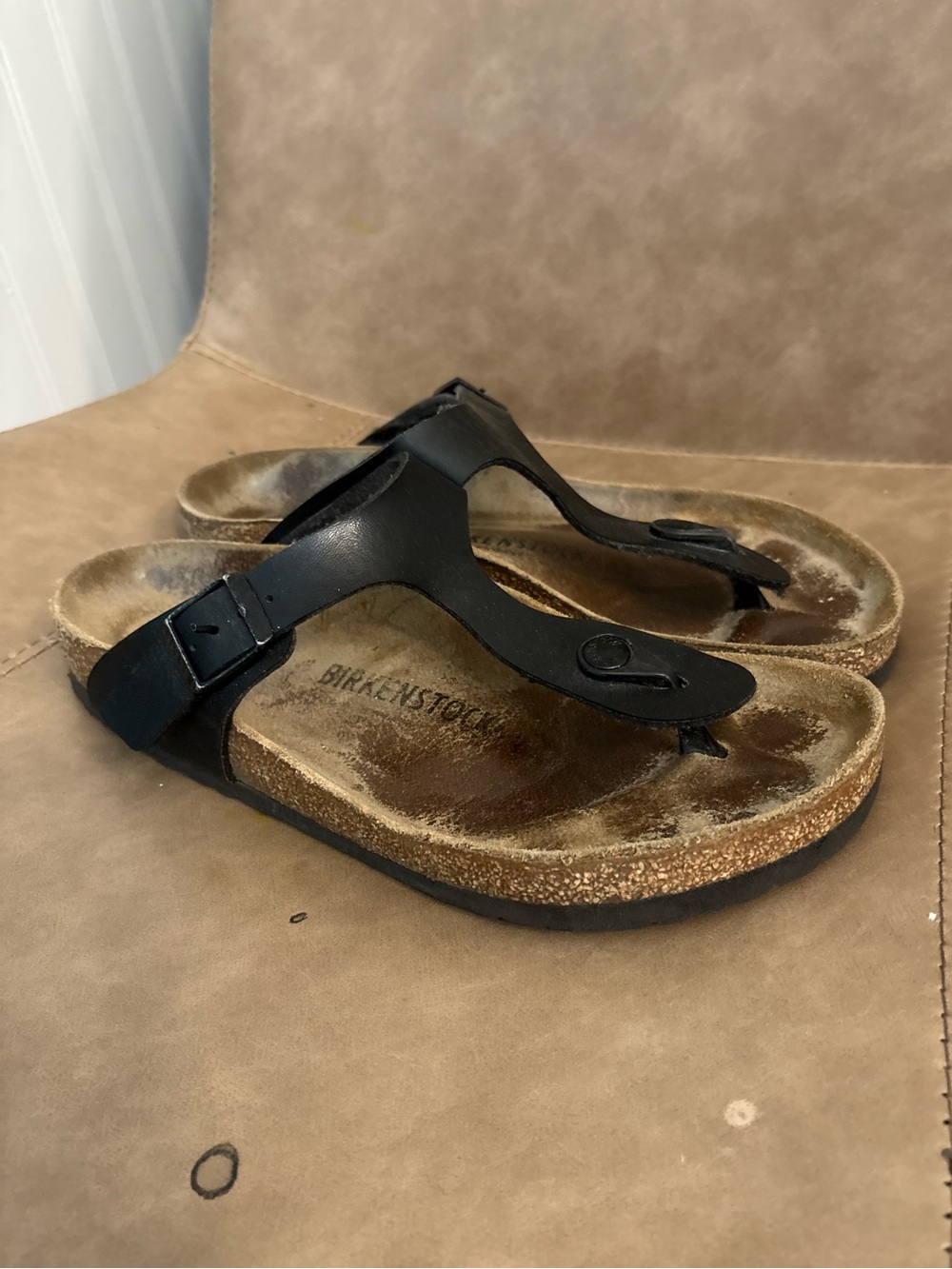 Birkenstock black thong toe strap sandals shoes size 39